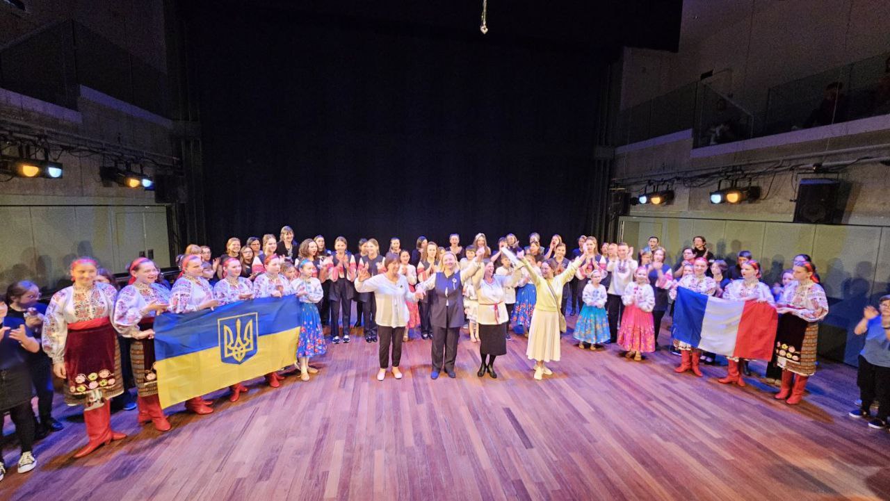 Французький тур «Зірниці»: Тріумф української культури в серці Савої